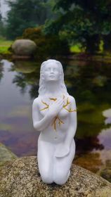 Salvation Goddess Resin Statue – Self-Healing Decor (Color: light green)